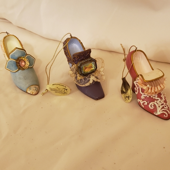 heirloom ornaments from ashton-drake shoes… - Picture 1 of 12